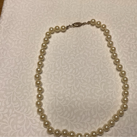 Classic Cream Faux Pearl Strand Necklace - Picture 2 of 7